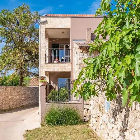 Hébergement de vacances House Ruza *